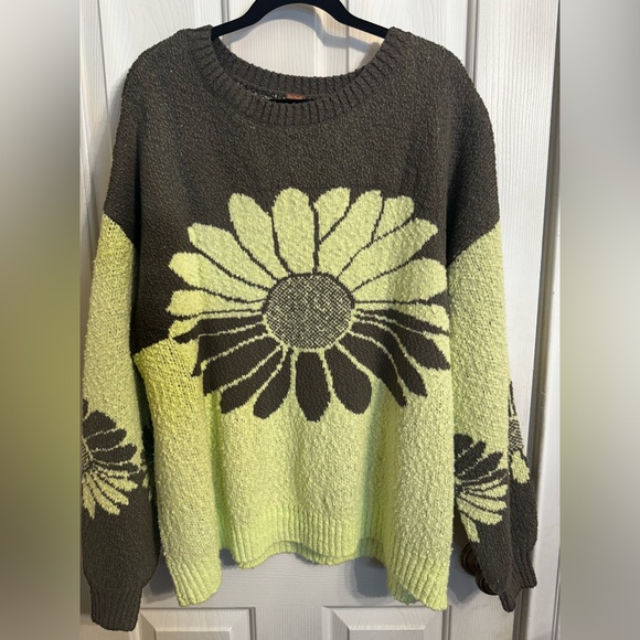 Free People In Bloom Sweater NWOT Size S - Picture 2 of 9